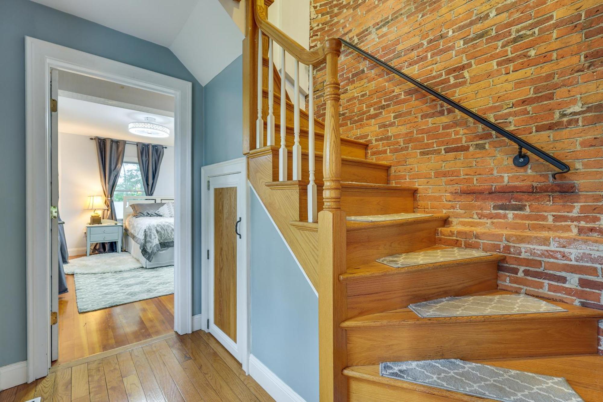 Quintessential New England Home With Patio And Grill! Putnam Extérieur photo