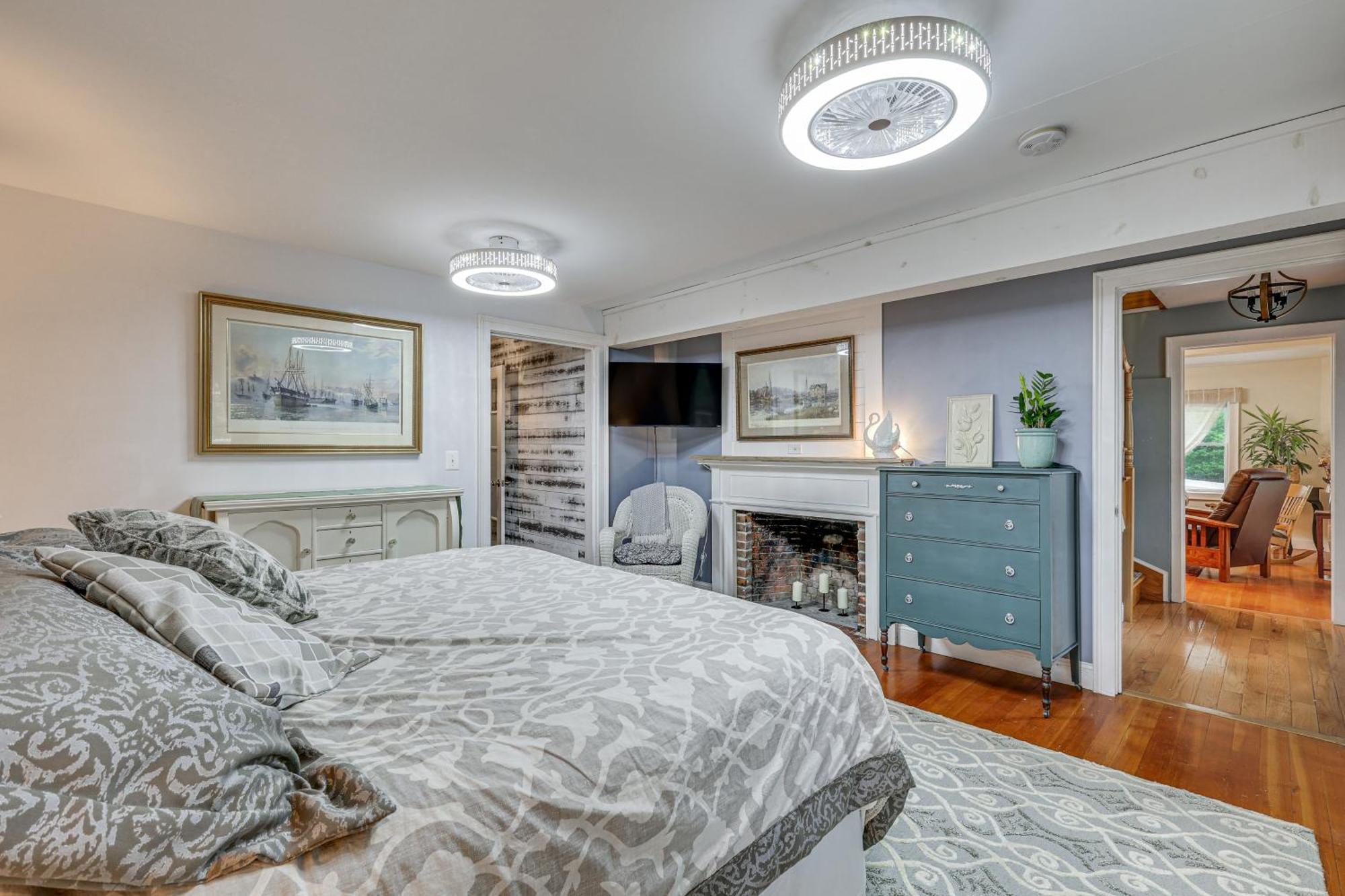Quintessential New England Home With Patio And Grill! Putnam Extérieur photo